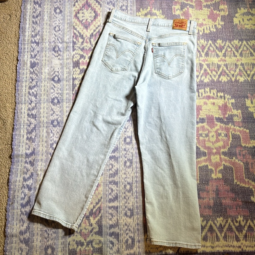 Levi's Women's Ribcage Straight Ankle Jeans - Picture 13 of 14